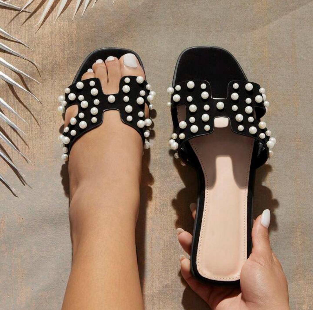 "Pearlé Chic Slides"