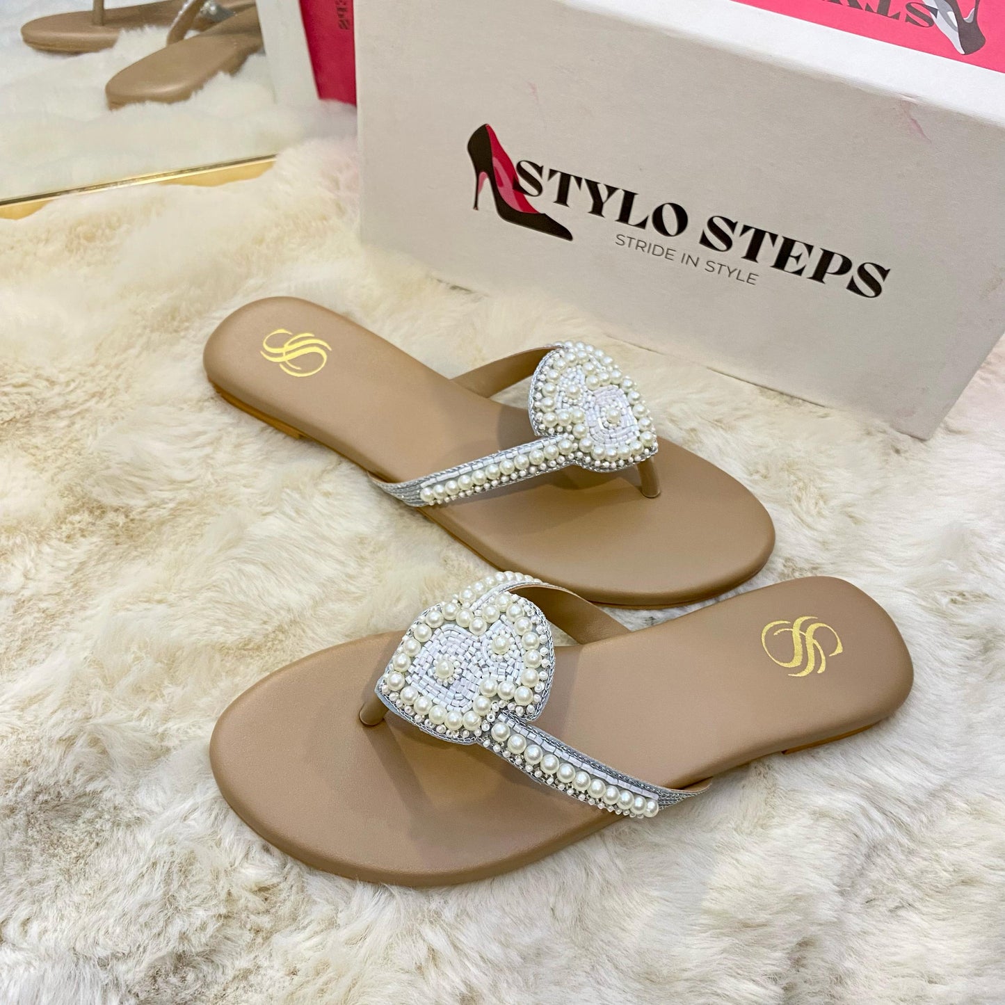 Pearl Accent Slides