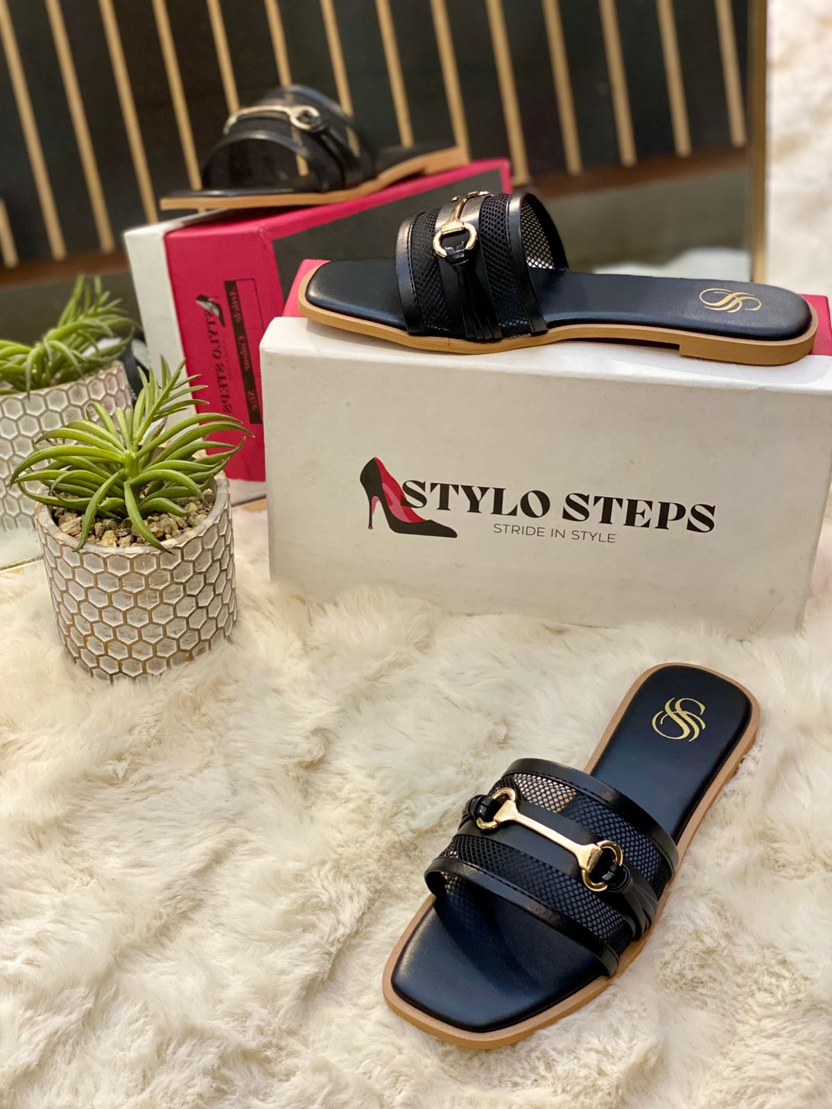 Buckle Chic Dou Flats