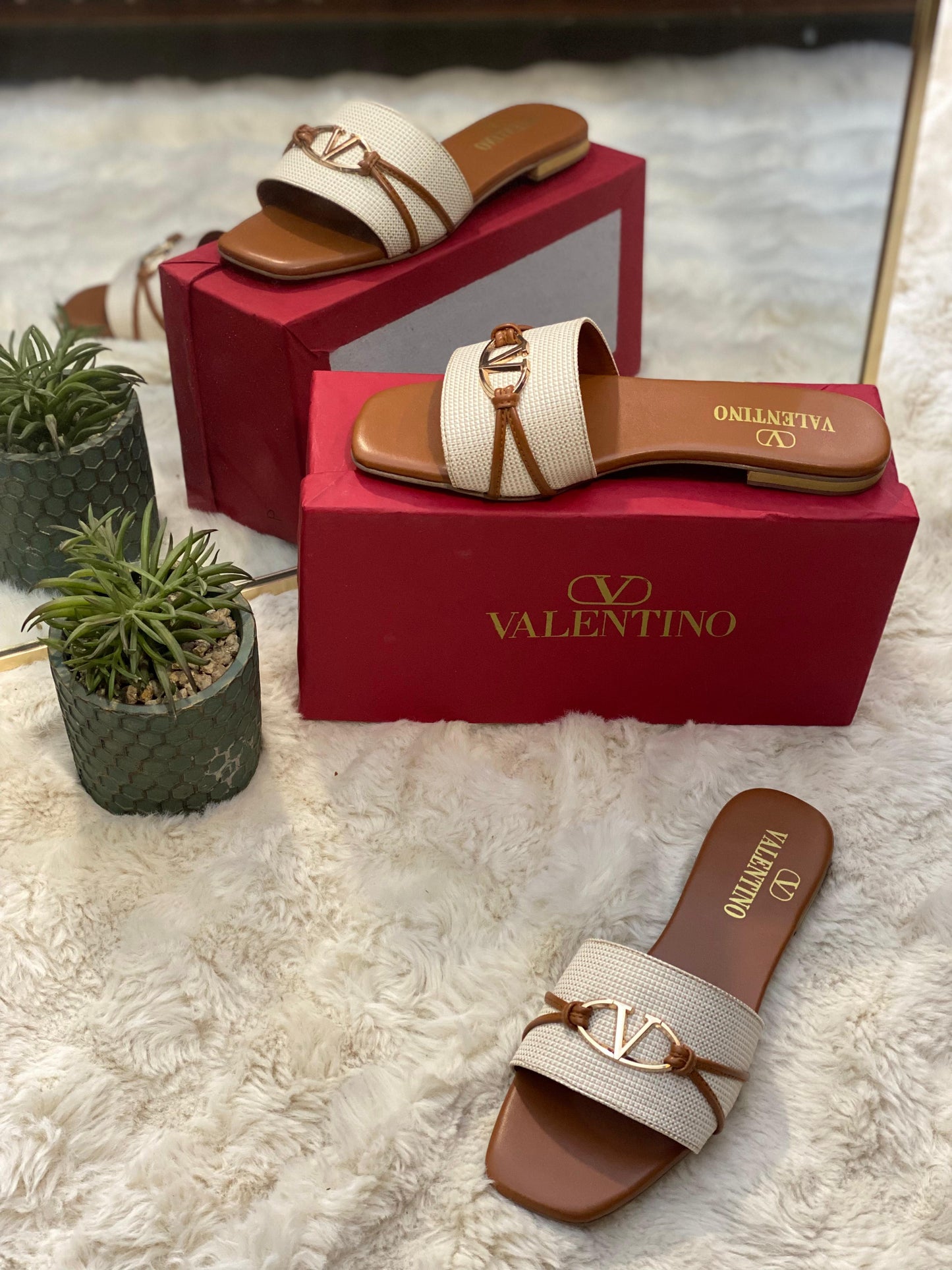 V luxe Slides