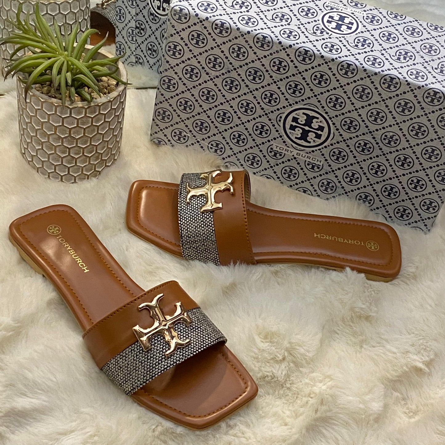 Tory Burch Chic Slides