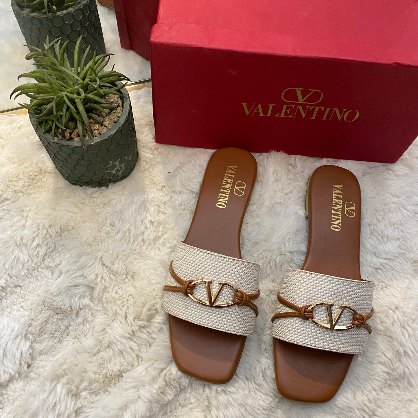 V luxe Slides