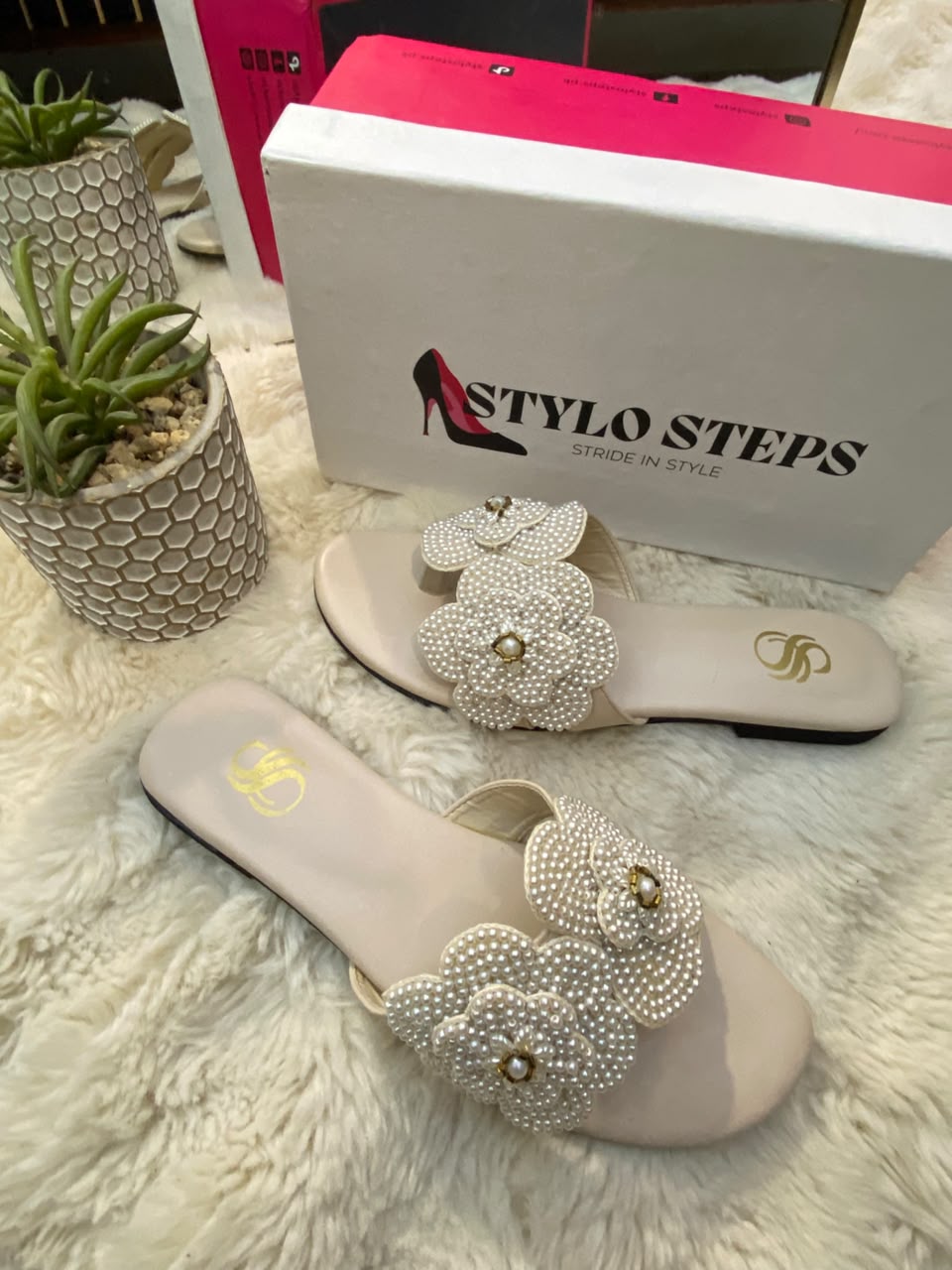 Pearl Camellia Slides