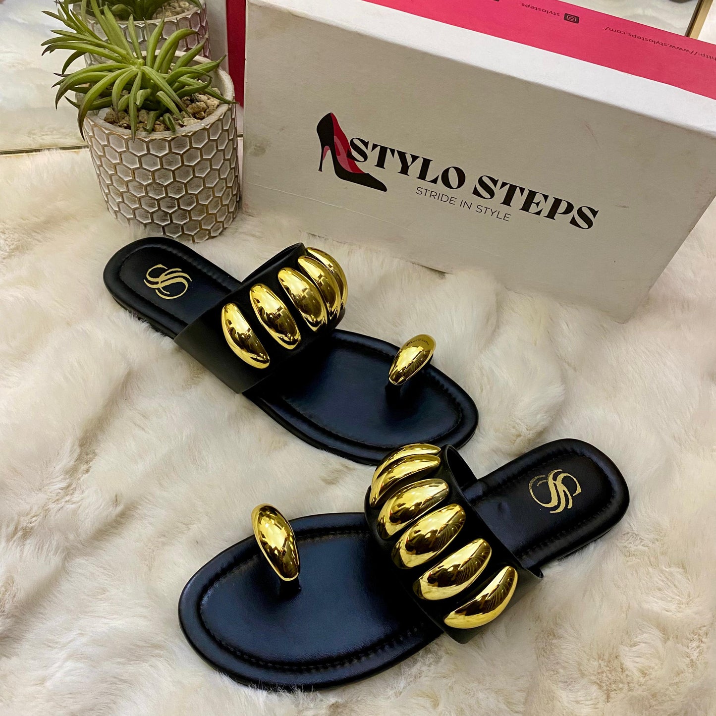Bold Vibe Flats