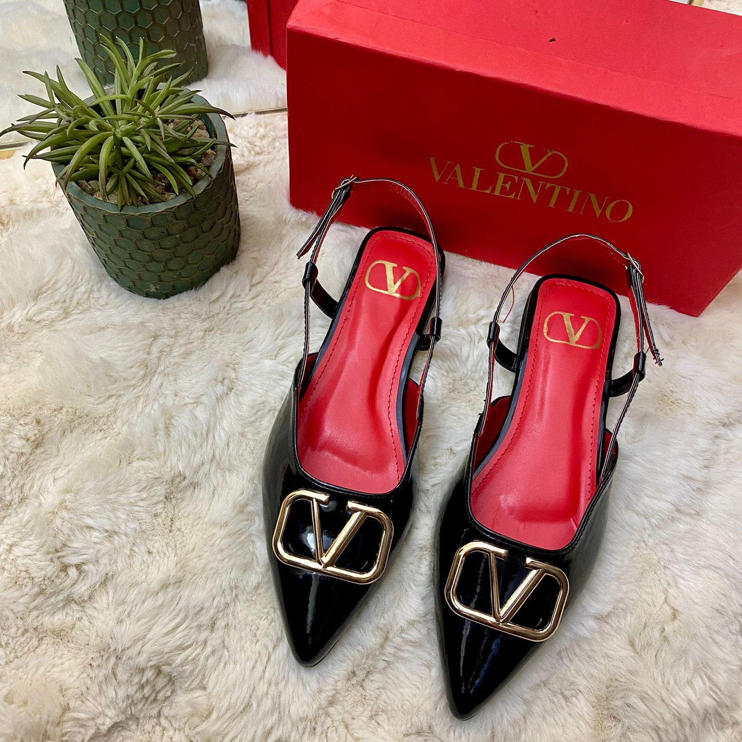 V-Essential Slingback Flats