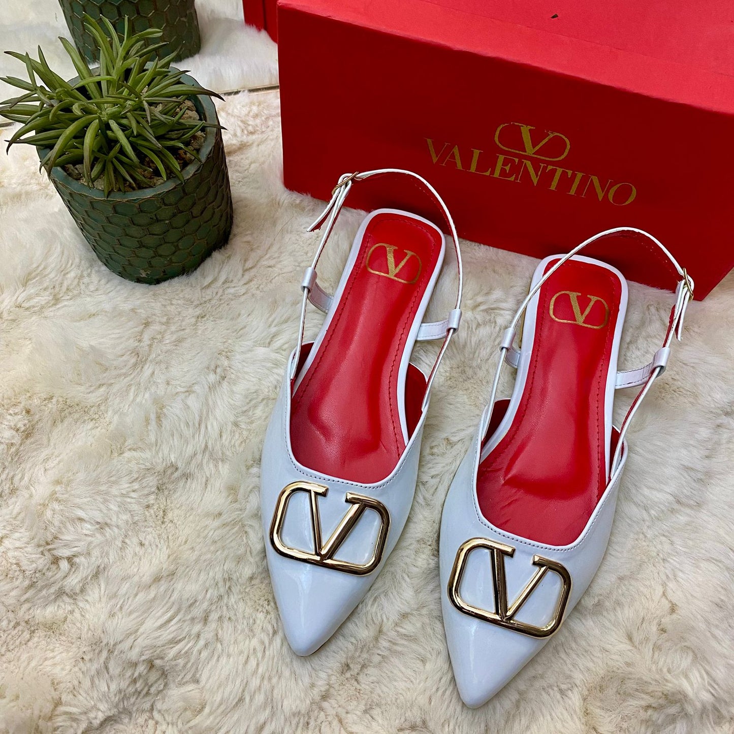 V-Essential Slingback Flats