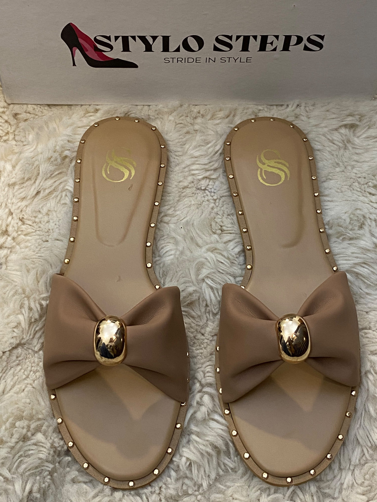 Aurelia Bow Flats