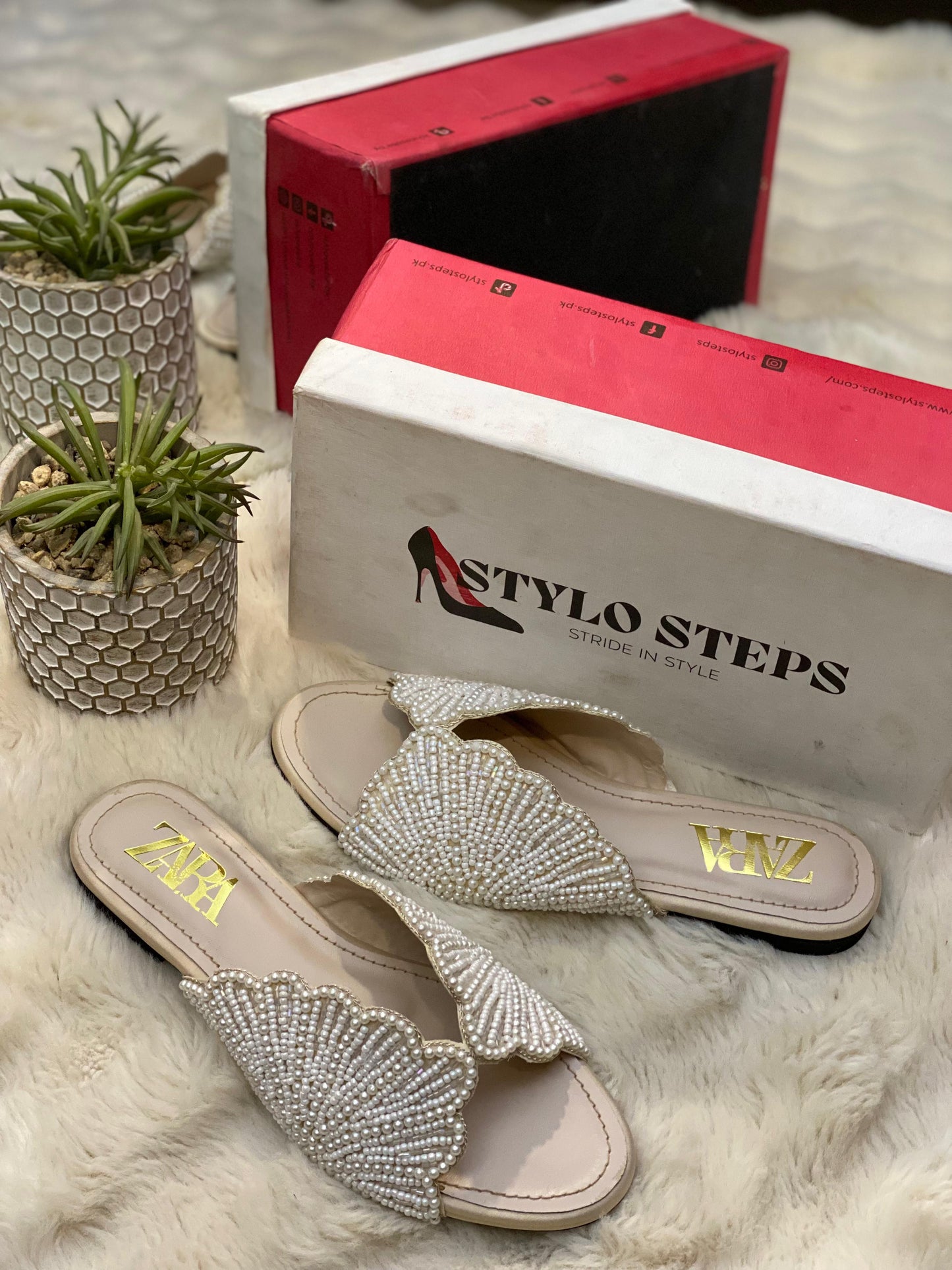 Marine Pearl Slides