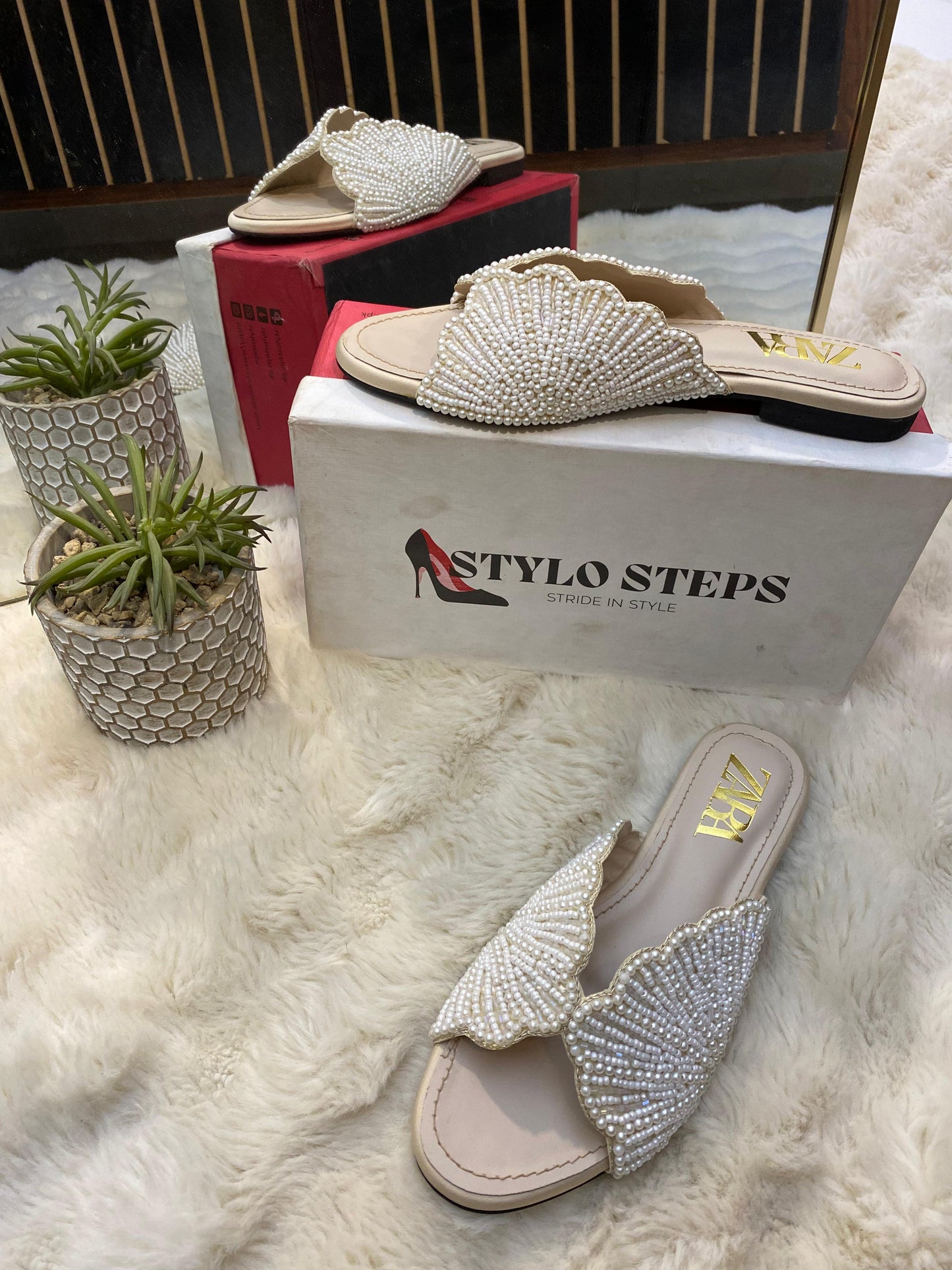 Marine Pearl Slides