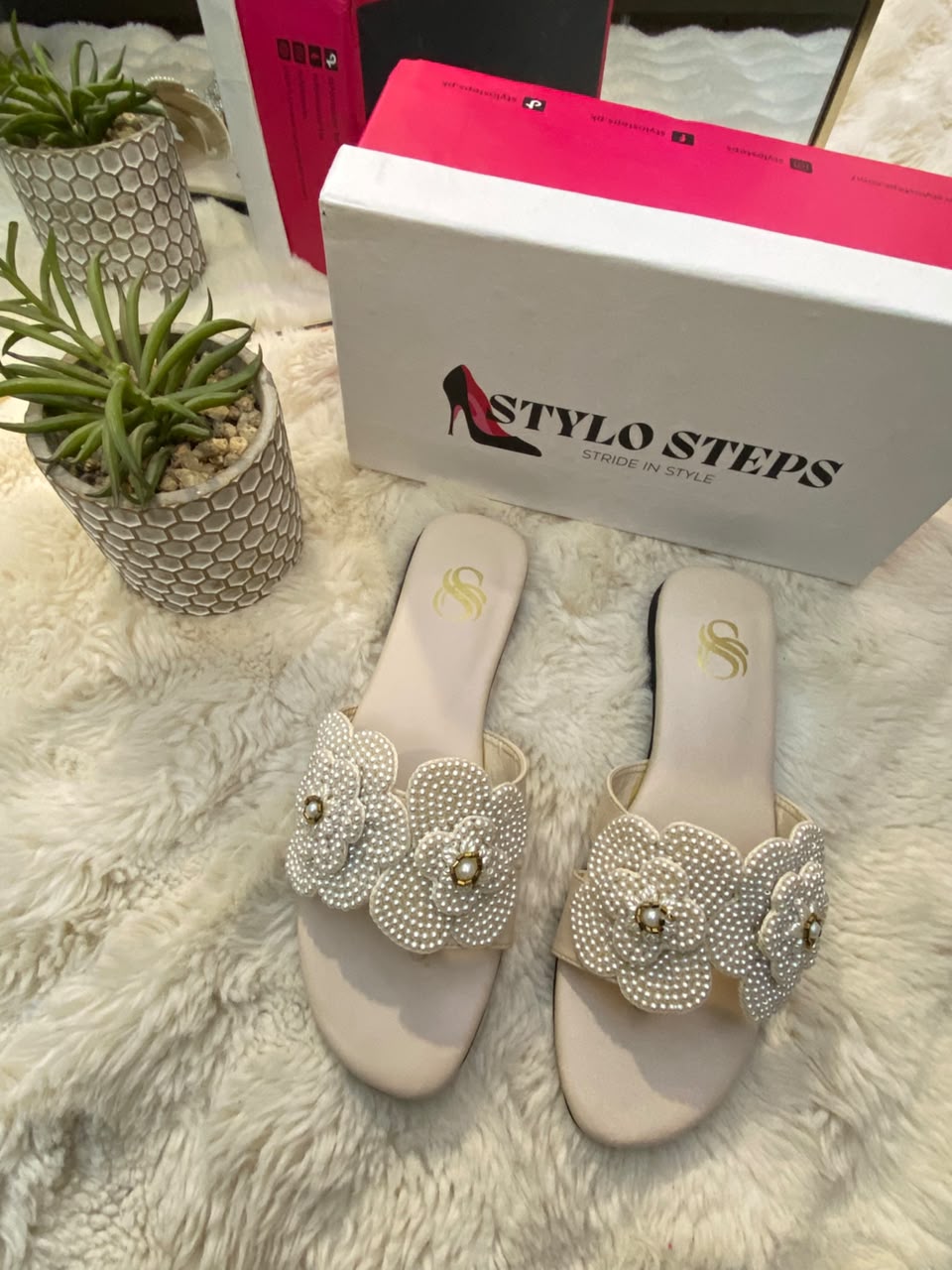 Pearl Camellia Slides