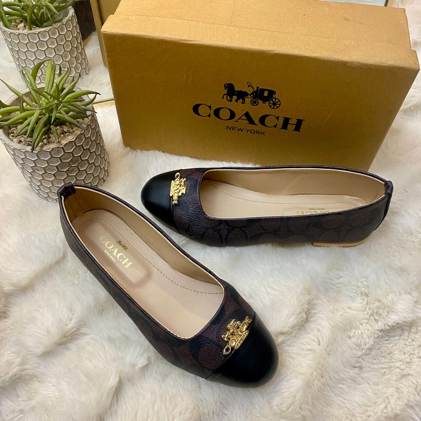 C- Pattern Cap Toe Pump